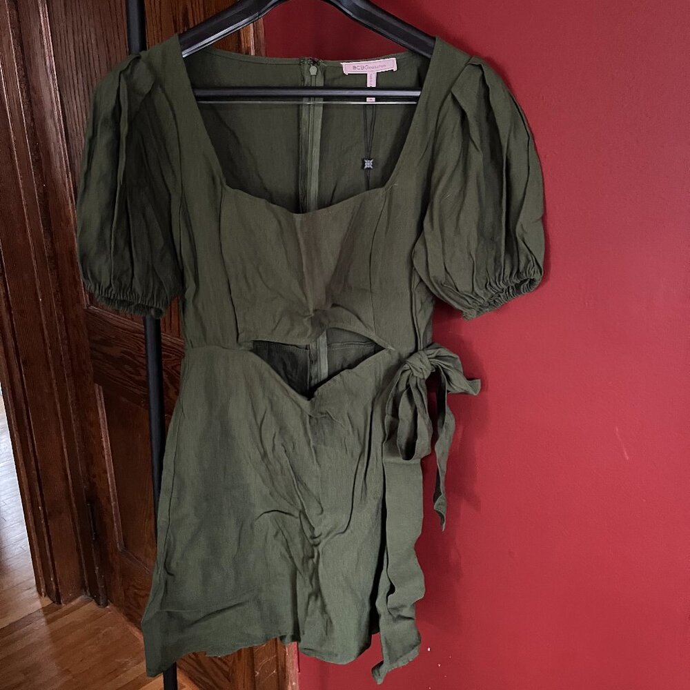 BCBGeneration Women's Green Short Puff Sleeve Waist Tie Cutout NWT Medium